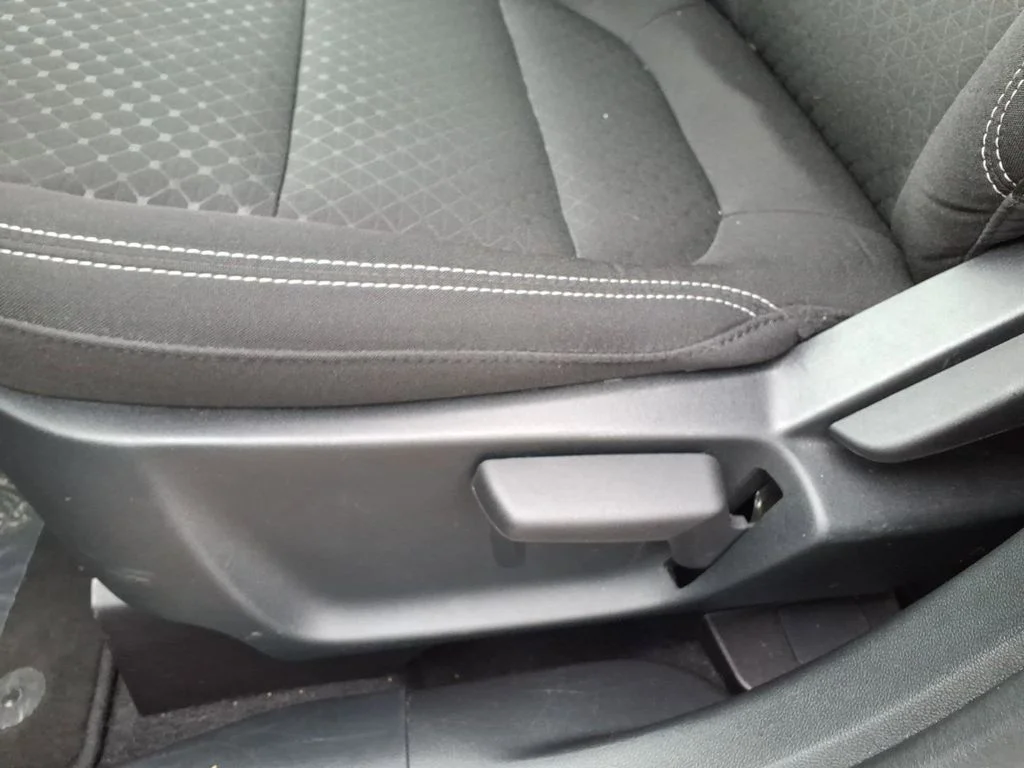 Used 2025 Silver Ford Active image 27