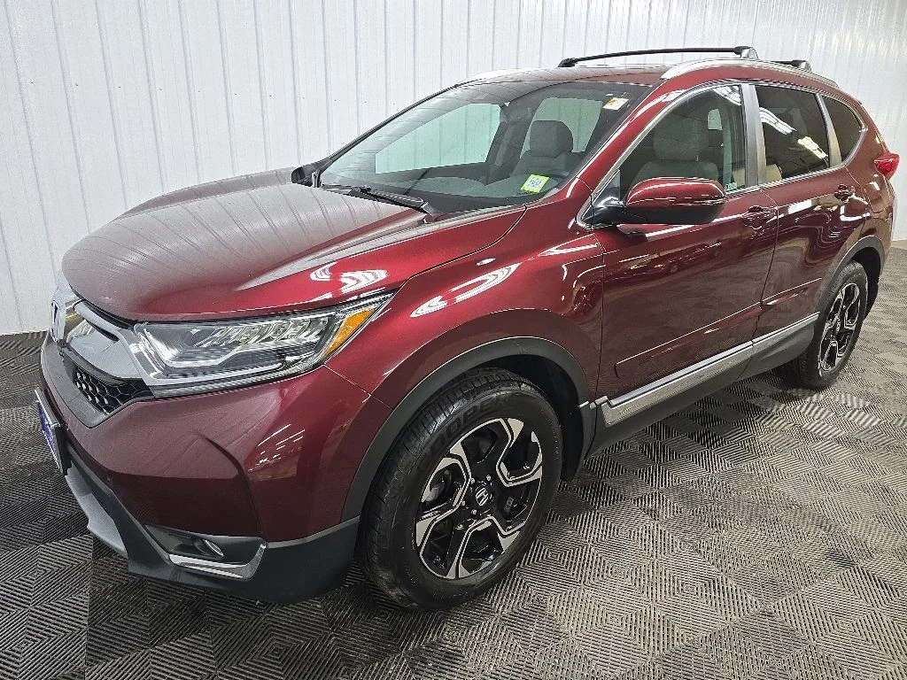 Used 2018 Basque Red Pearl II Honda Touring image 8