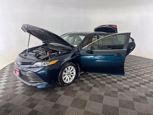 Used 2018 Blue Toyota LE image 10