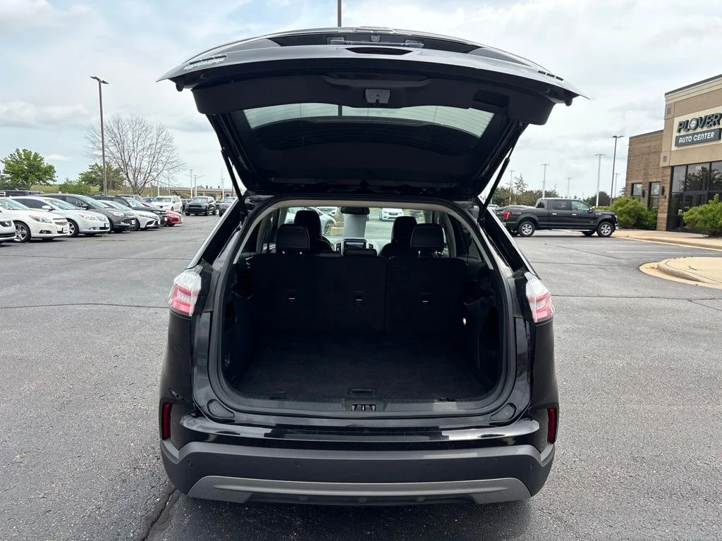 Used 2024 Agate Black Metallic Ford SEL image 27