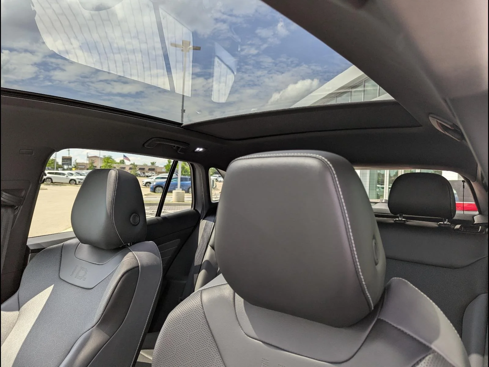 Certified Used 2023 Silver Mist Metallic (q3q3) Volkswagen Pro S image 19
