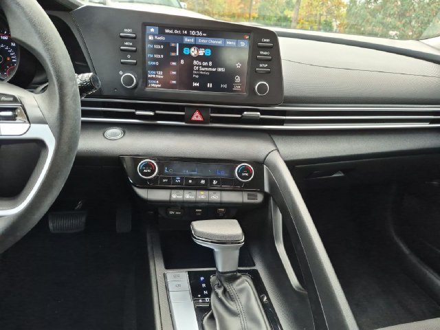 Used 2023 Blue Hyundai SEL image 17