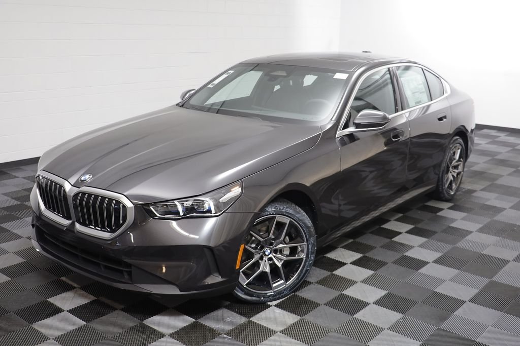 New 2026 Dark Graphite Metallic BMW 530i xDrive image 2