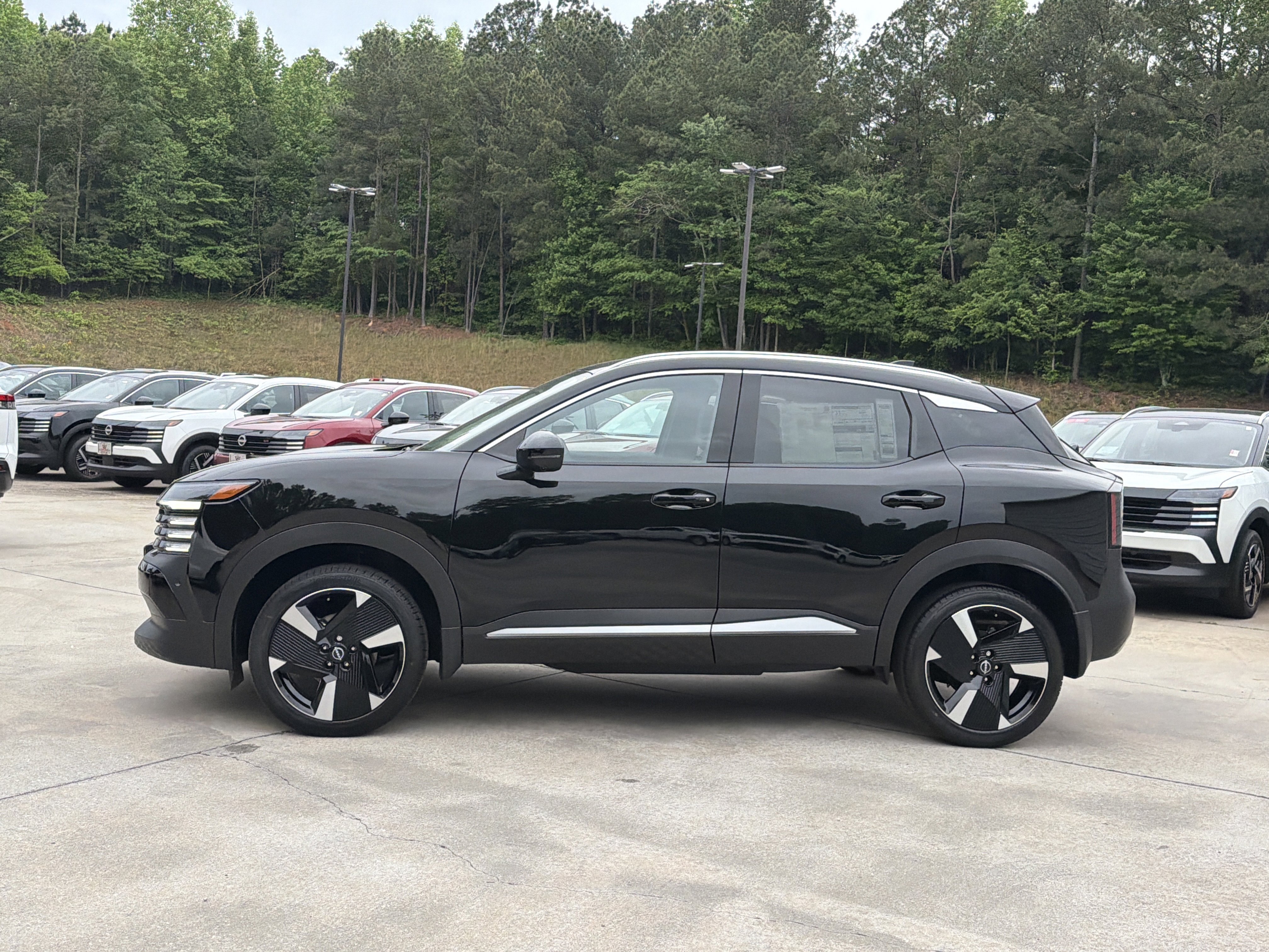 New 2026 Super Black Nissan SR image 5