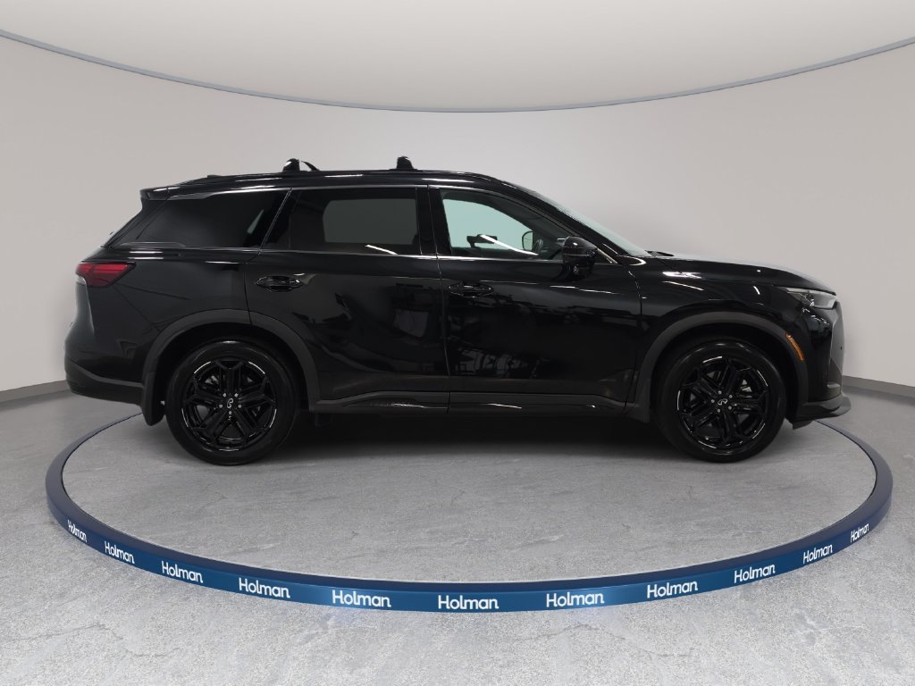 Certified Used 2026 Mineral Black INFINITI SPORT image 4