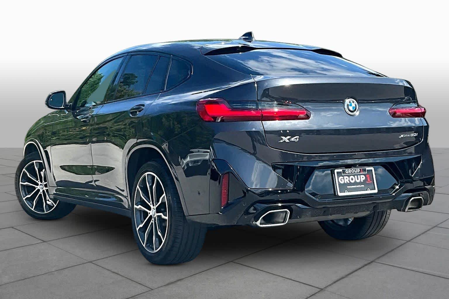 Certified Used 2025 Dark Graphite Metallic BMW xDrive30i image 11