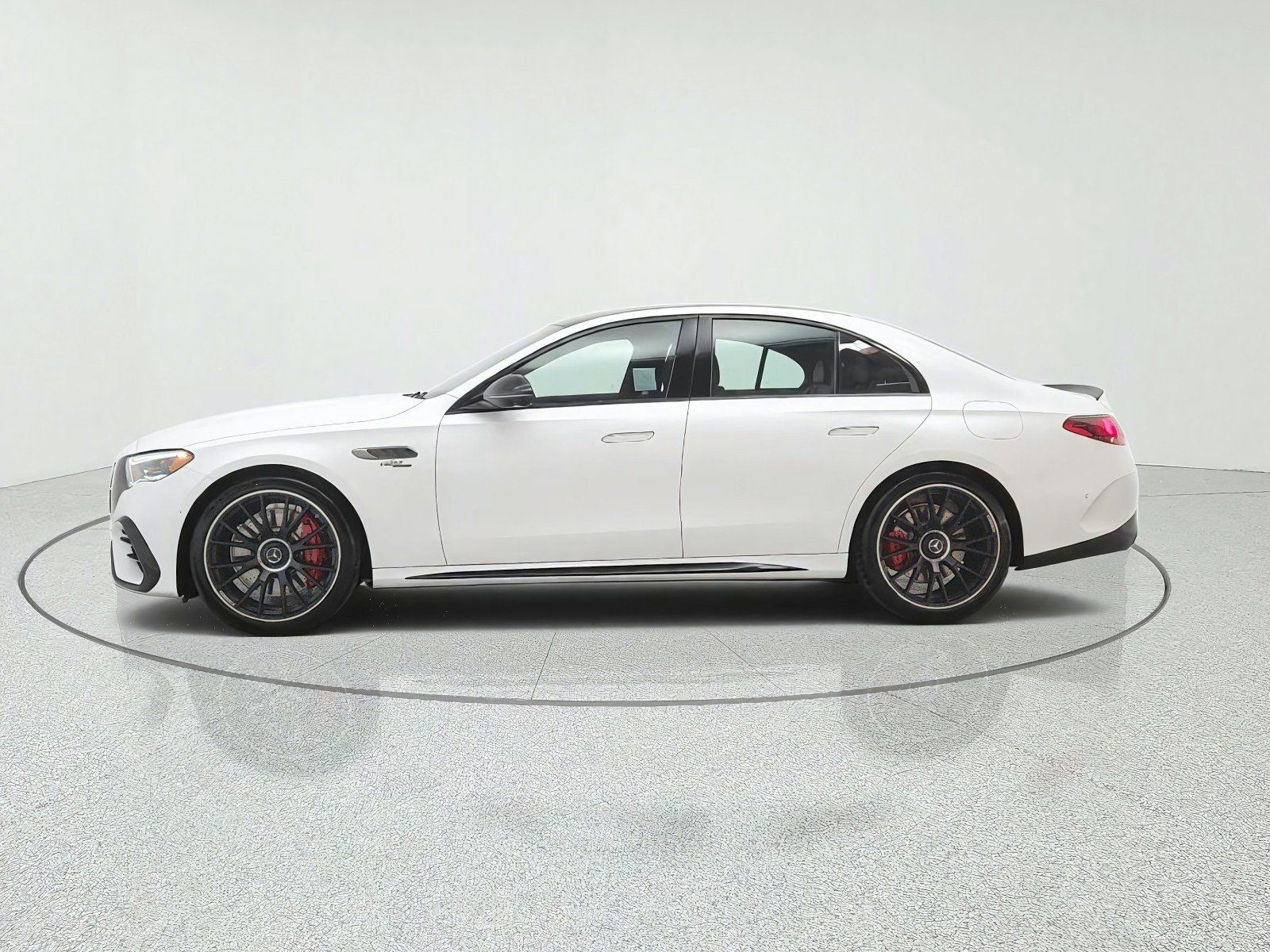 Used 2027 MANUFAKTUR Moonlight White Magno Mercedes-Benz AMG® E 53 Hybrid Sedan image 8