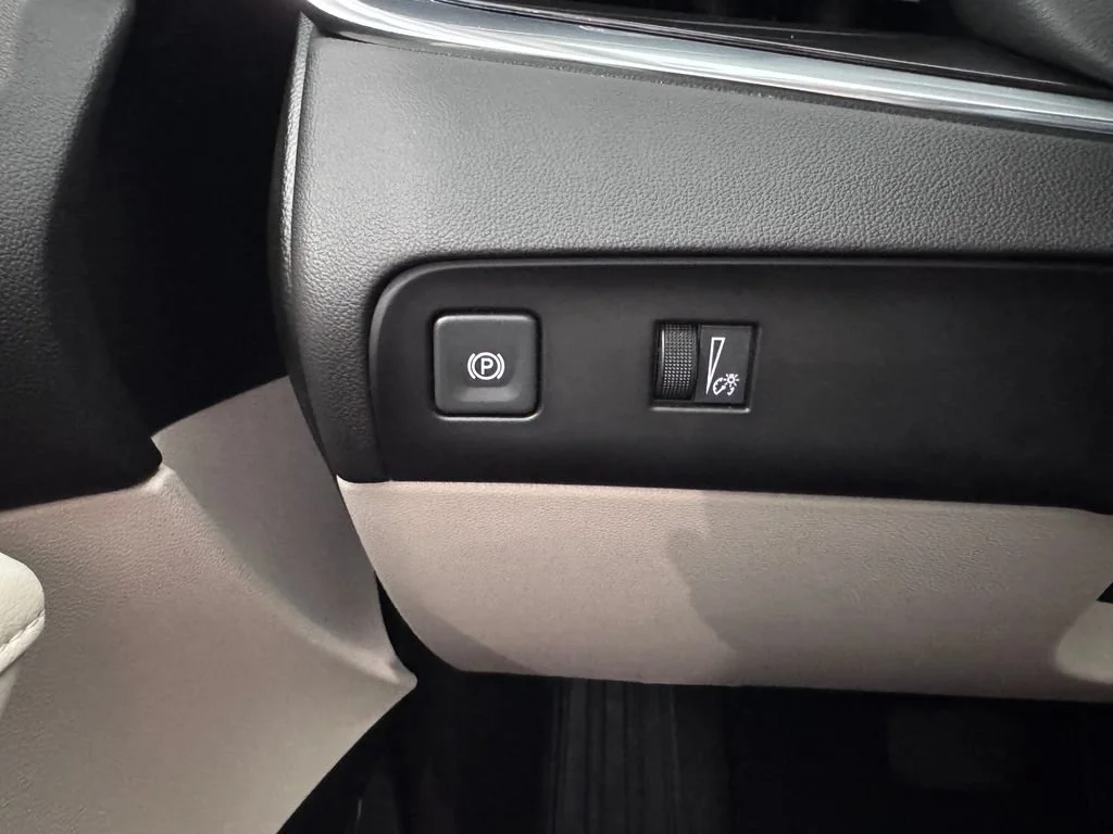 Certified Used 2023 Summit White Buick Essence image 26