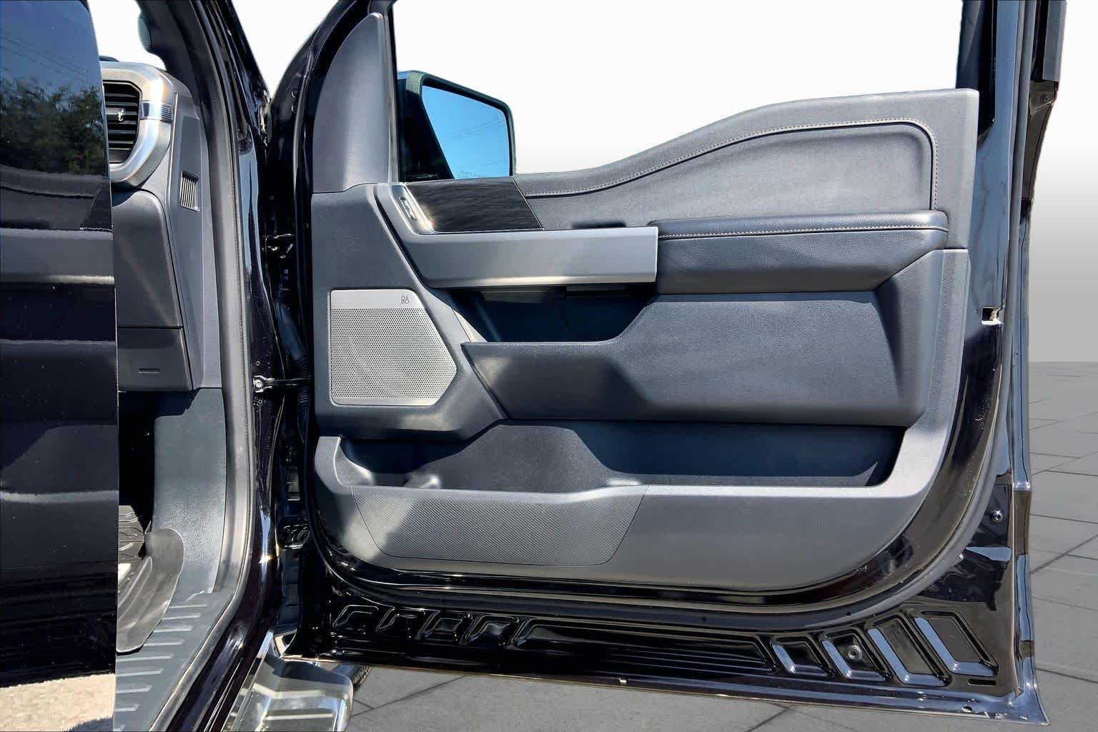 Used 2024 Agate Black Ford LARIAT image 23