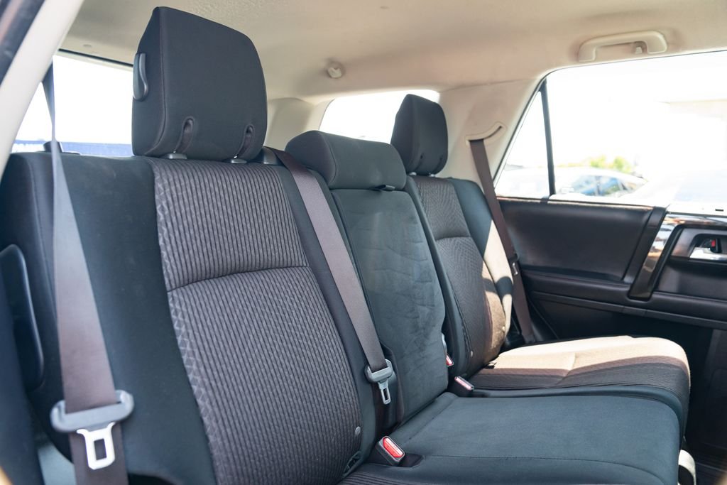 Used 2018 Super White Toyota TRD Off-Road image 30