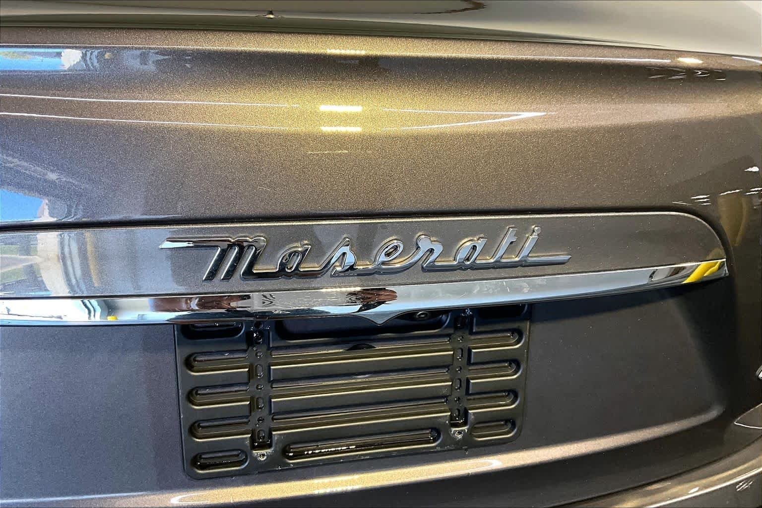 Used 2021 Grigio Maratea Metallic Maserati S Q4 GranLusso image 33