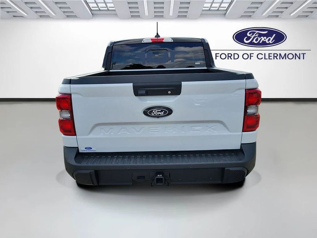 New 2026 Oxford White Ford Lariat® image 4