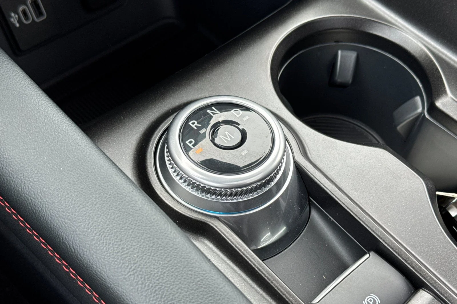 2026 Ford Explorer ST - Photo 27