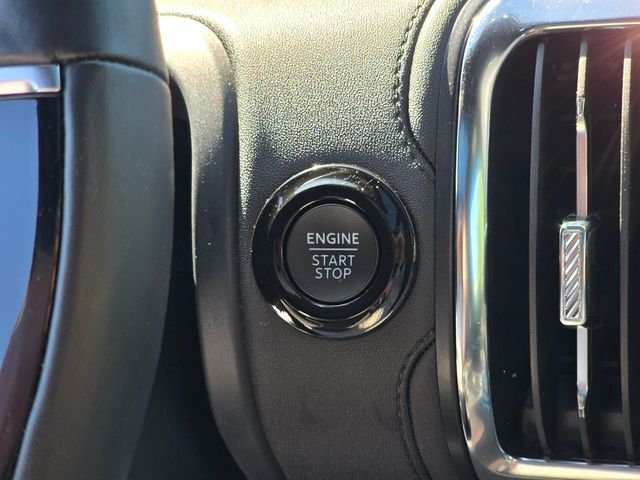Used 2025 White Ford Tremor image 21