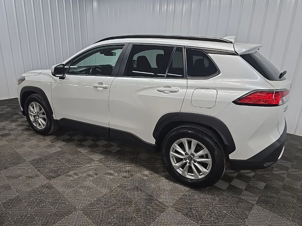 Used 2023 Beige Toyota LE image 4