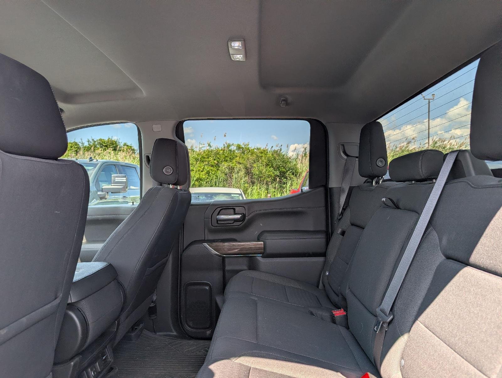 Used 2022 Summit White Chevrolet RST image 9
