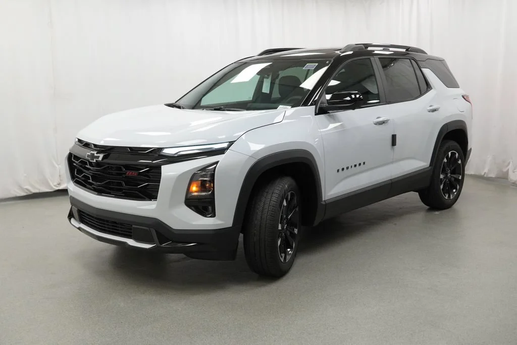 New 2027 Polar White Tricoat Chevrolet RS image 4