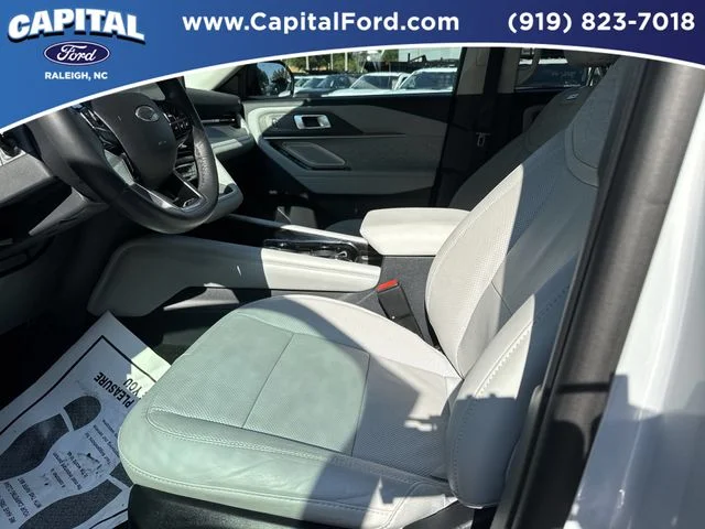 Used 2025 White Ford Platinum image 19