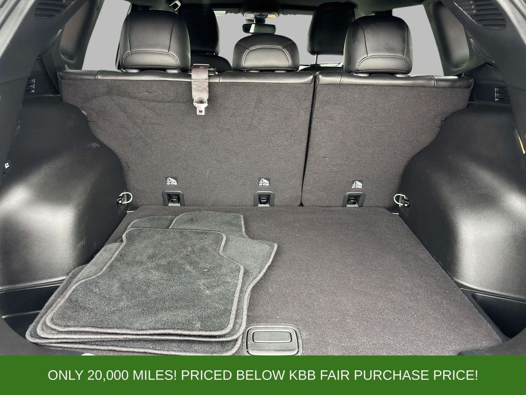 Used 2023 Gray Jeep Limited image 13