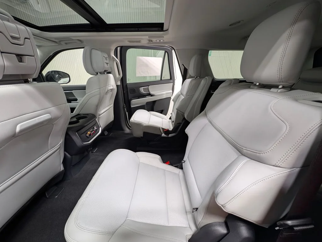 New 2027 Star White Metallic Tri-Coat Ford MAX Platinum image 16