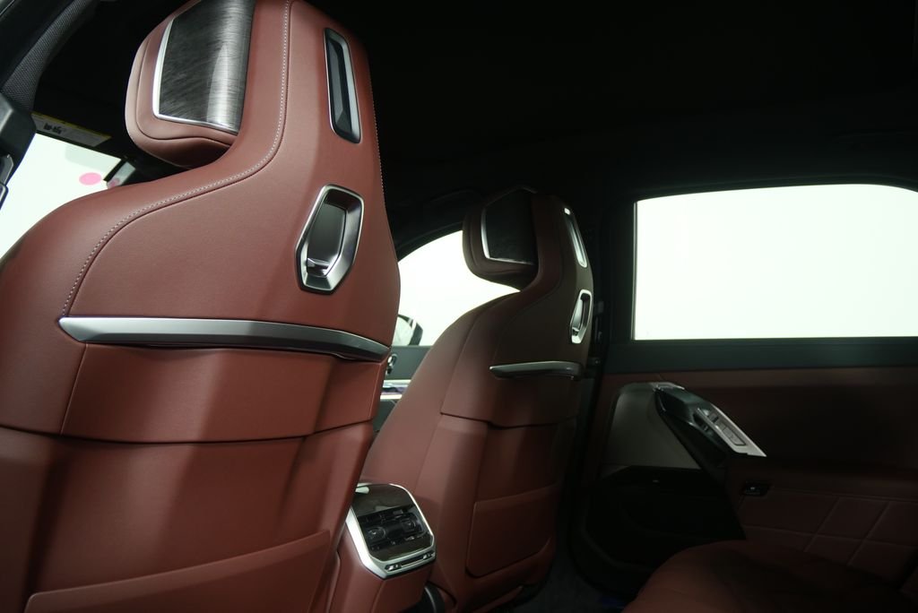 New 2026 Black Sapphire Metallic BMW 740i image 17