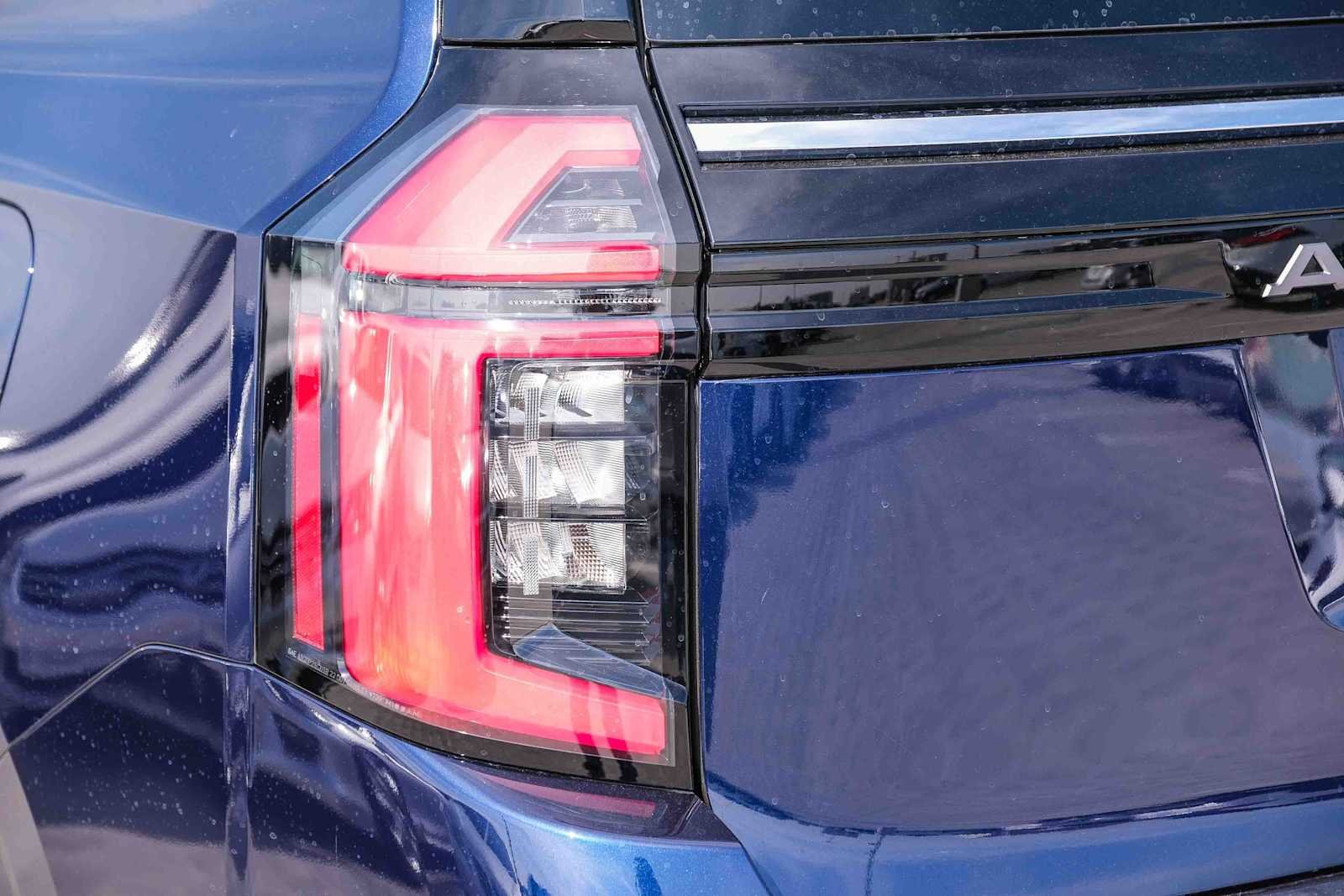 New 2026 Deep Ocean Blue Pearl Nissan SL image 7