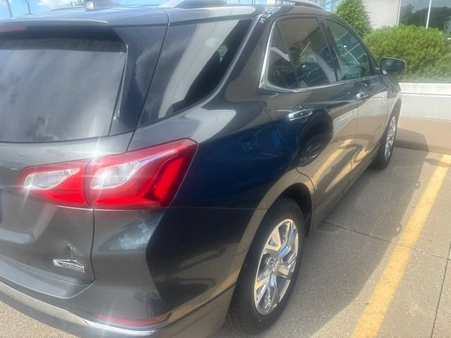 Used 2018 NIGHTFALL GRAY METALLIC Chevrolet Premier image 3