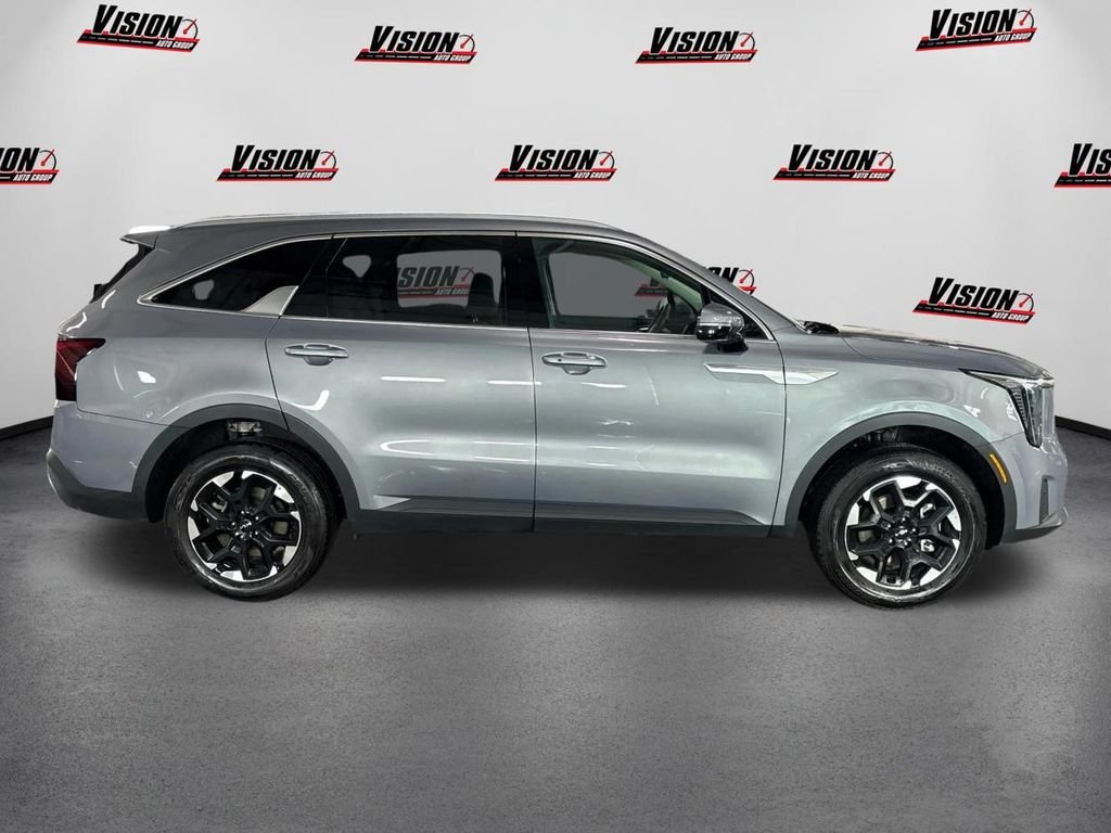 New 2025 Everlasting Silver Kia S image 4