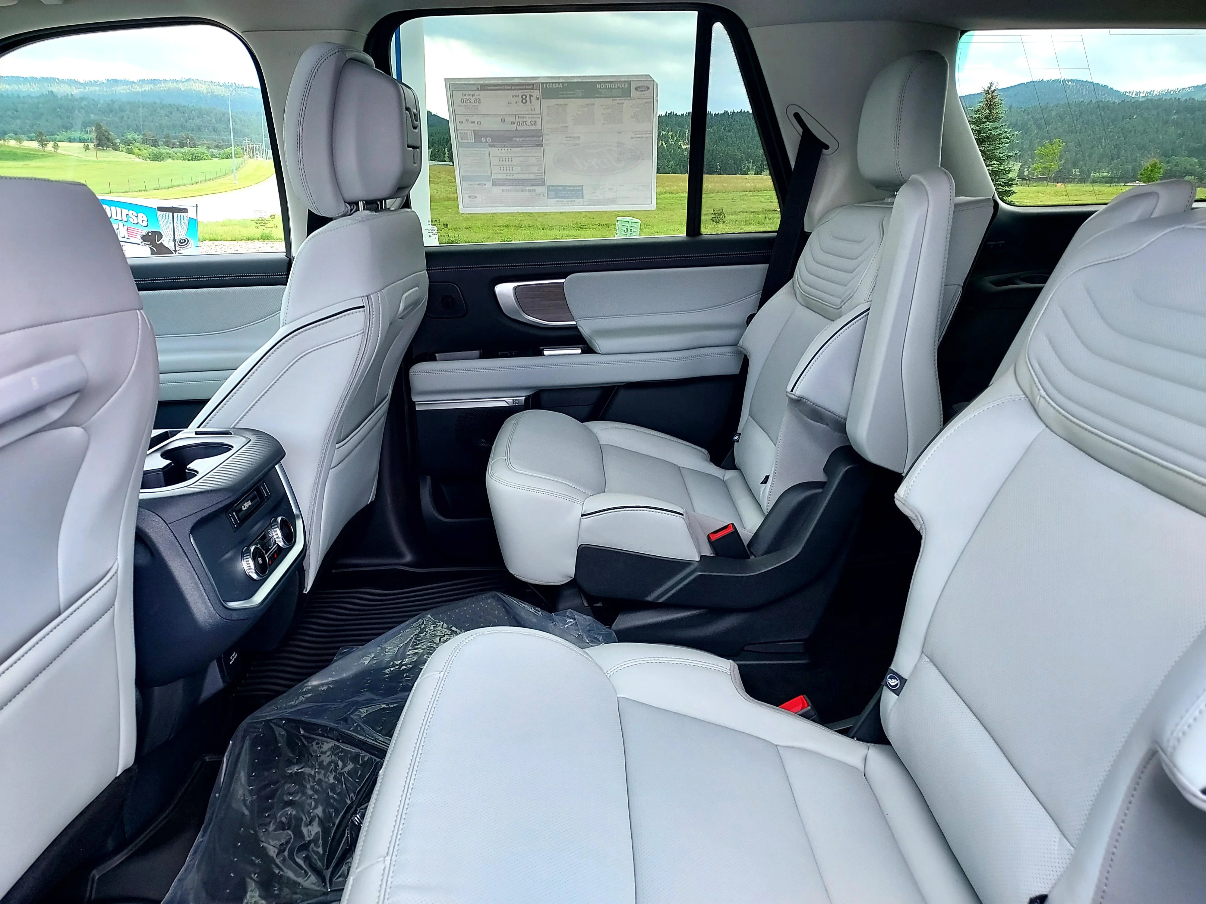 New 2026 Star White Metallic Tri-Coat Ford Platinum image 18