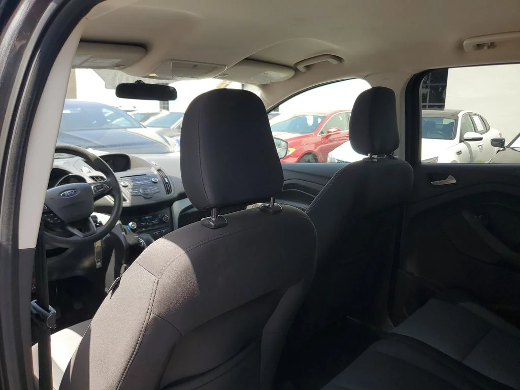 Used 2018 Gray Ford SE image 13