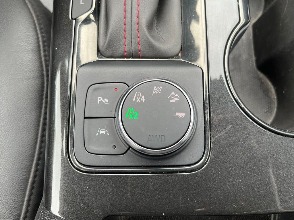 Used 2019 Red Chevrolet RS image 14