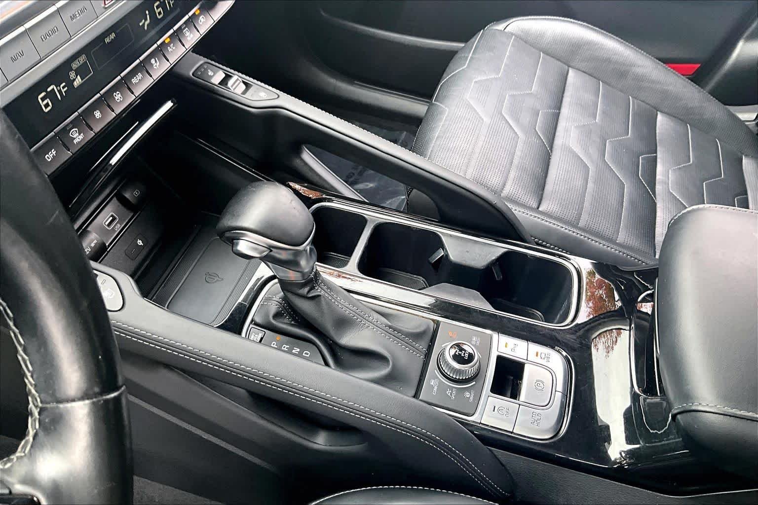 Used 2022 Wolf Gray Kia SX image 17