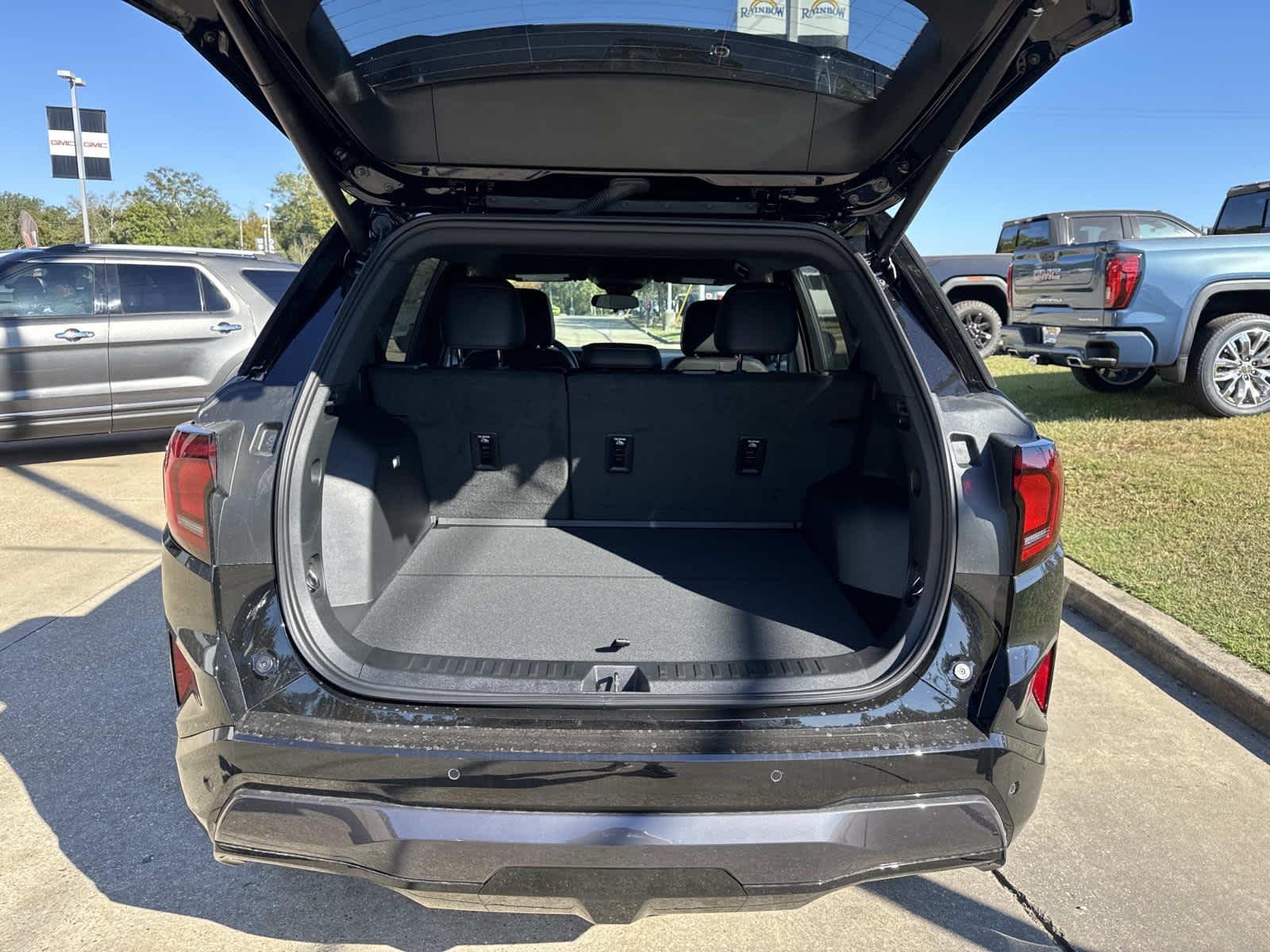2026 GMC Terrain AT4 - Photo 7