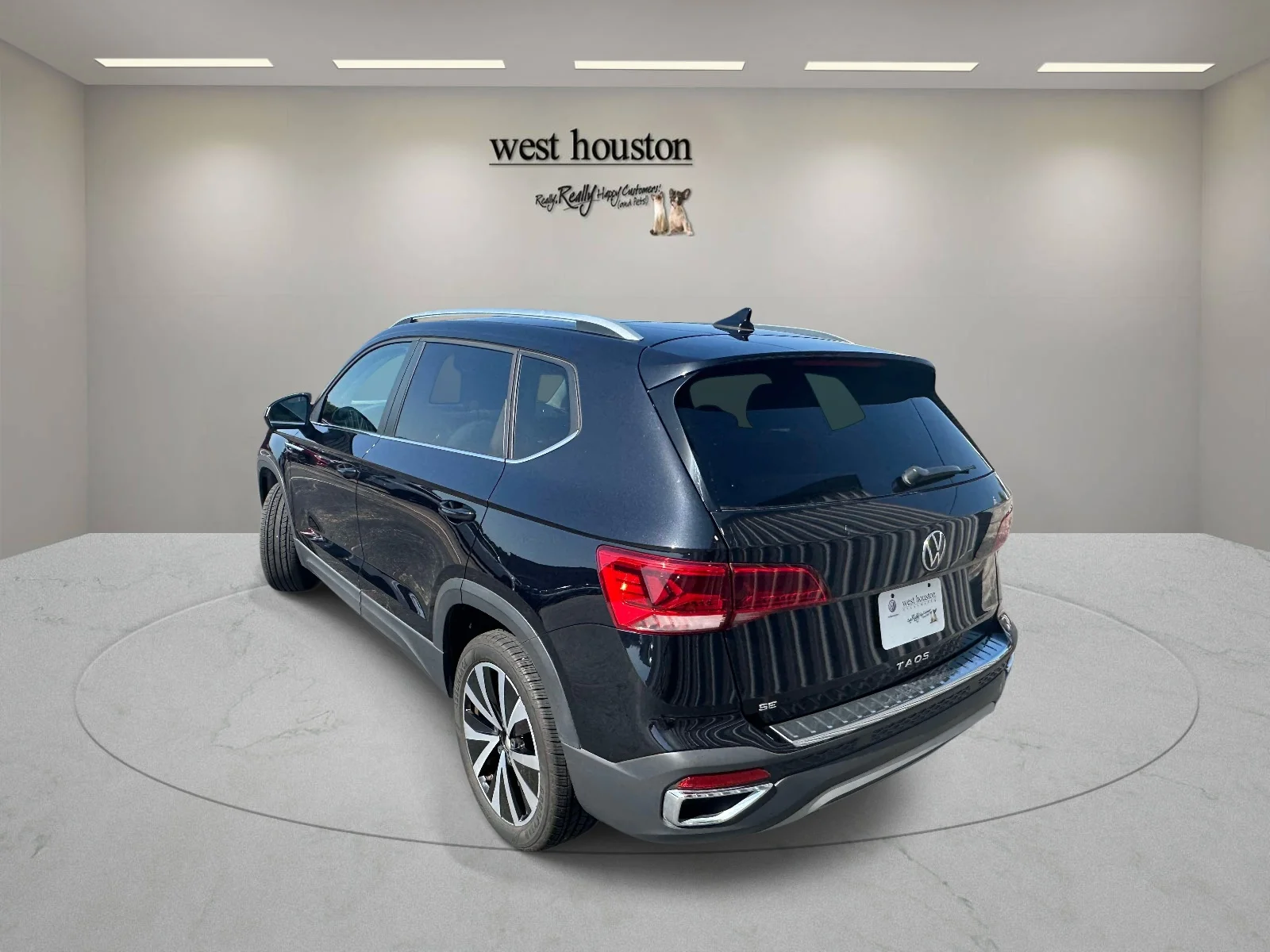 Used 2022 Black Volkswagen SE image 10