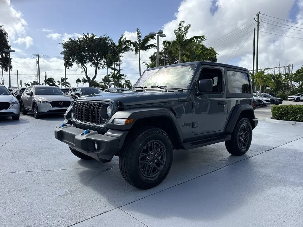 Used 2026 Gray Jeep Sport S image 28