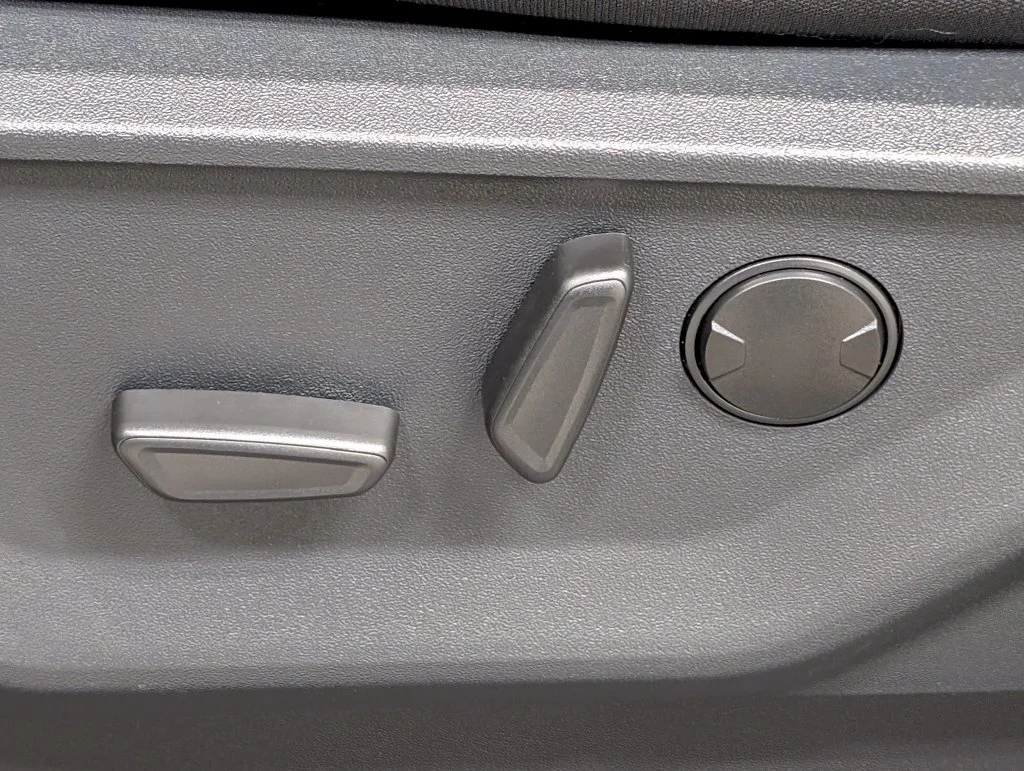 New 2026 Oxford White Ford XLT image 16