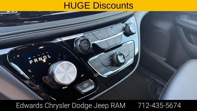 2026 Chrysler Pacifica Select - Photo 24