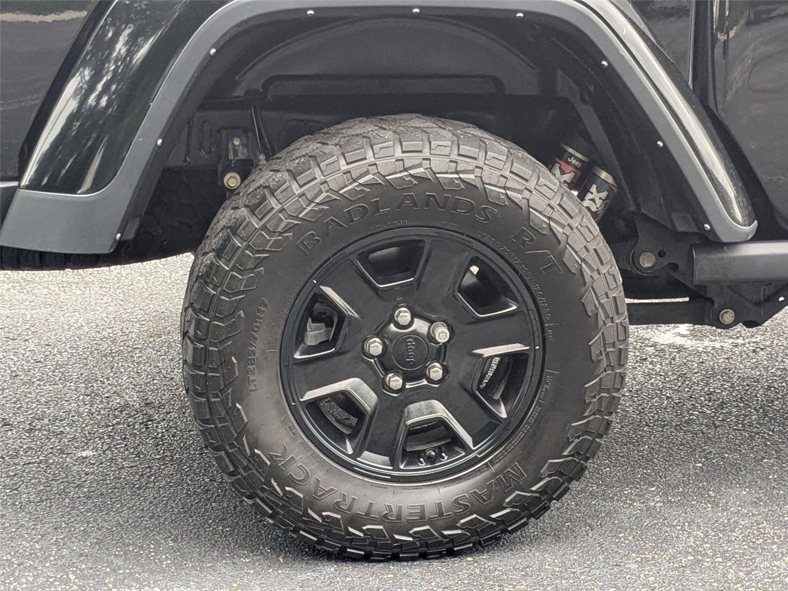 Used 2022 Black Clearcoat Jeep Mojave image 11