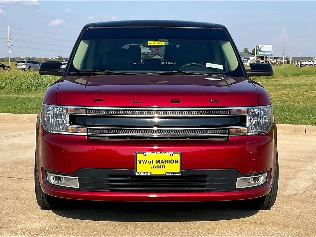 Used 2019 Red Ford SEL image 8