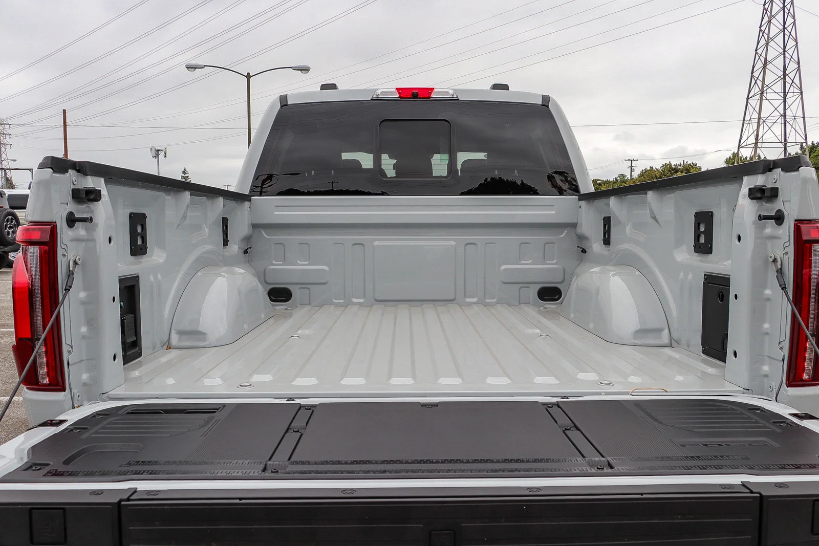 New 2026 Avalanche Ford Platinum® image 13