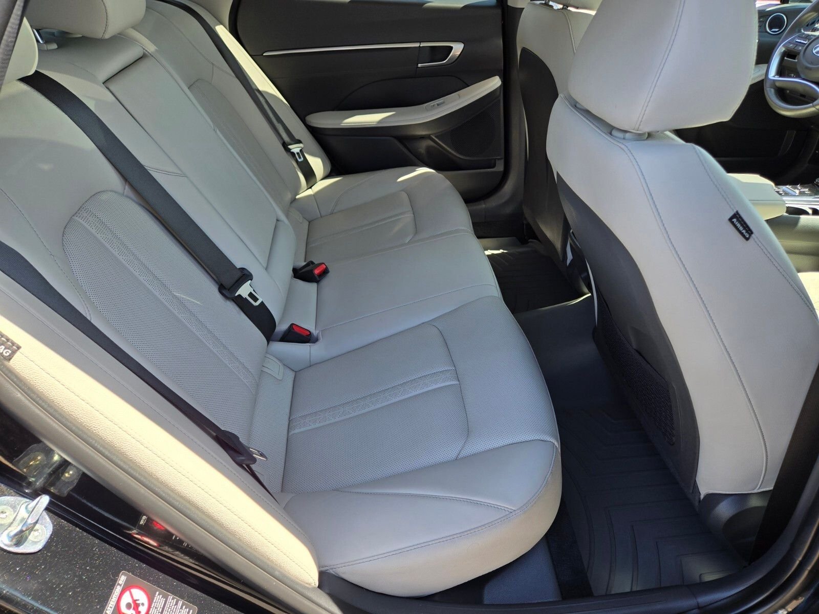 Certified Used 2022 Black Hyundai Limited image 16