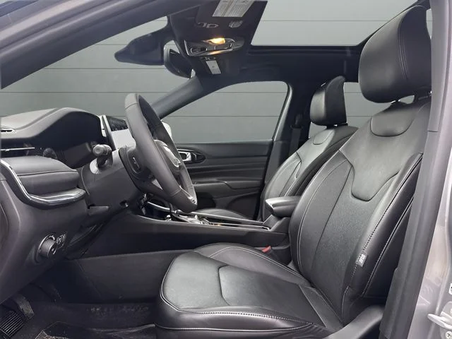 Used 2023 Silver Jeep Limited image 10