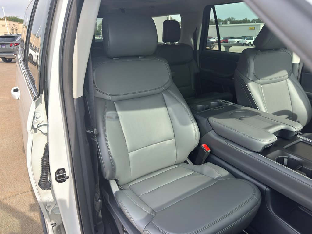 New 2027 Star White Metallic Tri-Coat Ford Active image 28