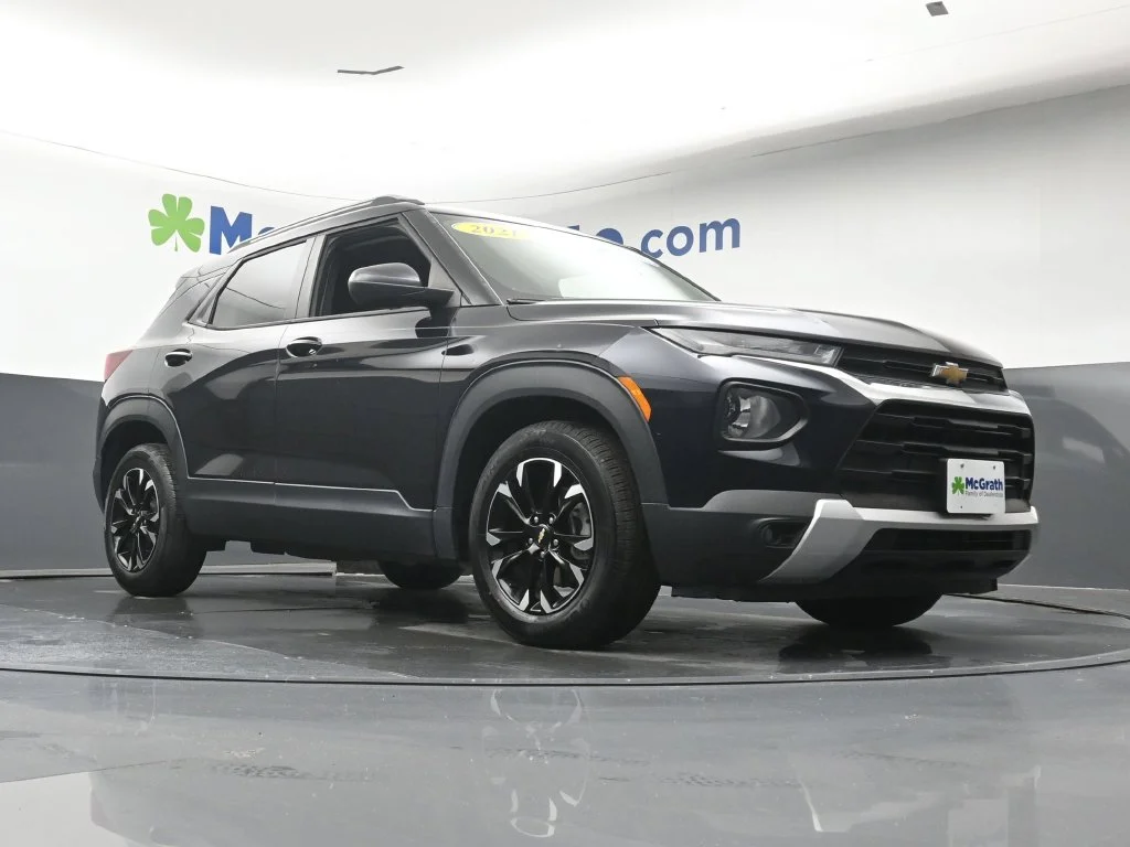Used 2021 Blue Chevrolet LT image 25