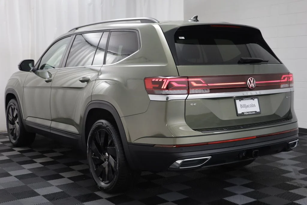 New 2026 Green Volkswagen 2.0T SE w/Technology image 15
