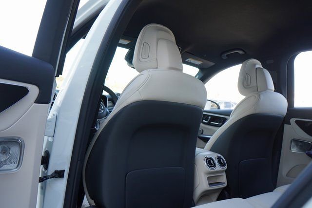 New 2026 Polar White Mercedes-Benz GLC 300 image 64
