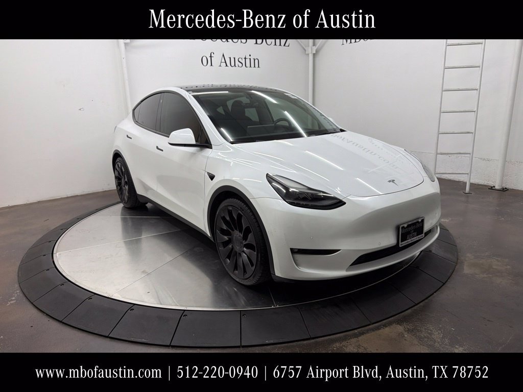 Used 2022 White Tesla Performance image 1
