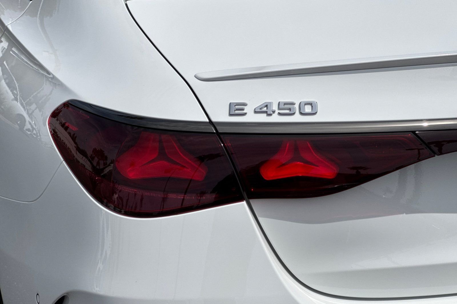 New 2027 Polar White Mercedes-Benz E 450 image 14