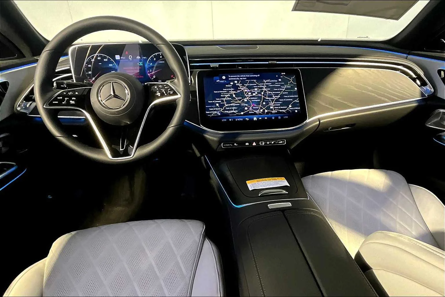 2026 Mercedes-Benz E-Class E350 - Photo 7