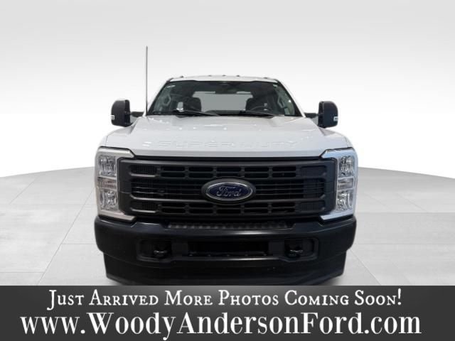 Certified Used 2023 Oxford White Ford XL image 4